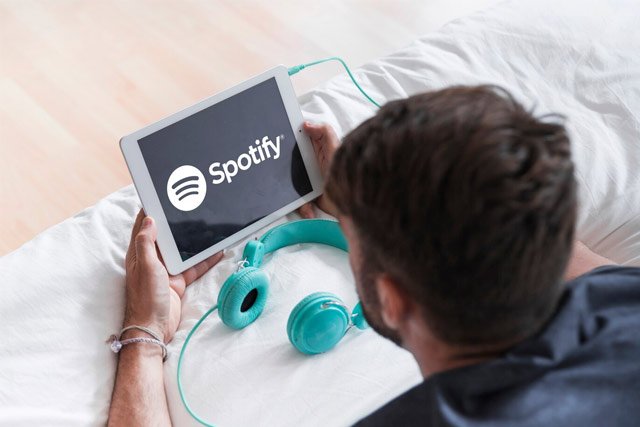 how to change spotify email